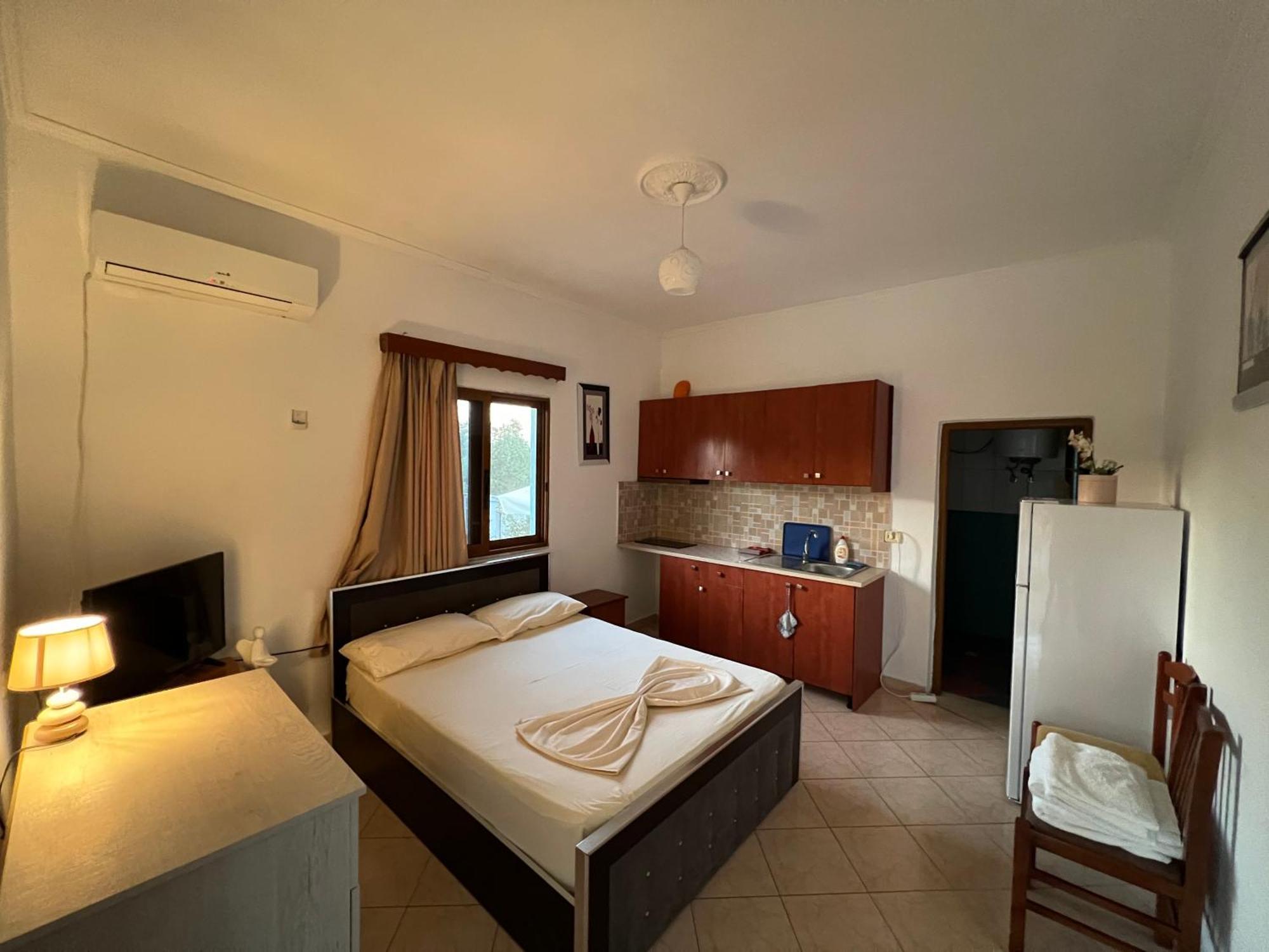 Oni Apartments Ksamil Exterior photo